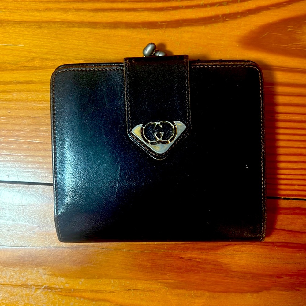 Authentication Gucci Wallet